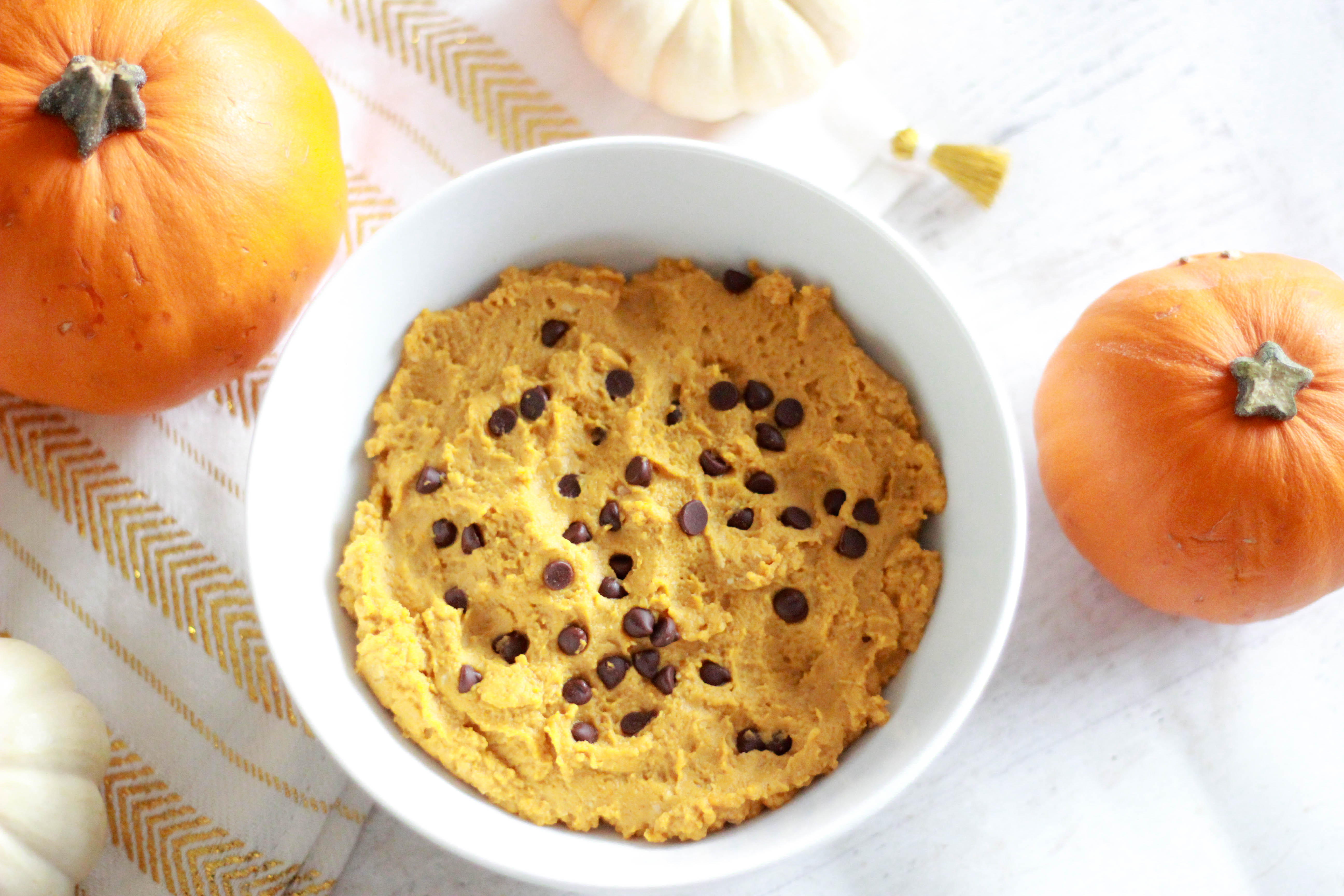 Sugar-Free Edible Pumpkin Protein Cookie Dough (Paleo / Vegan)