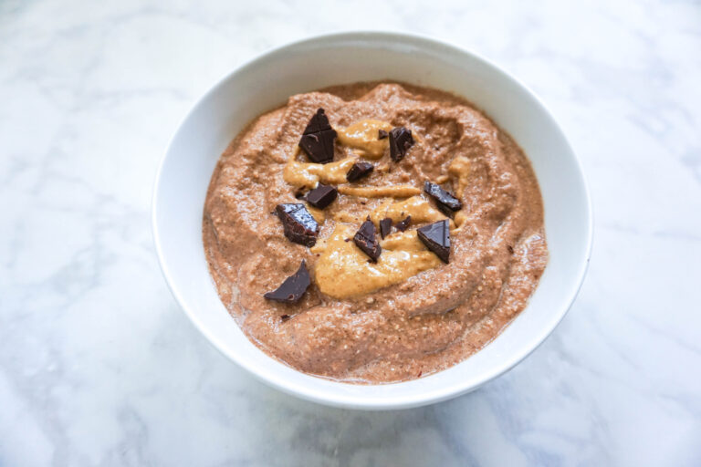 Cacao Dream Smoothie Bowl (Paleo / Low-Carb)