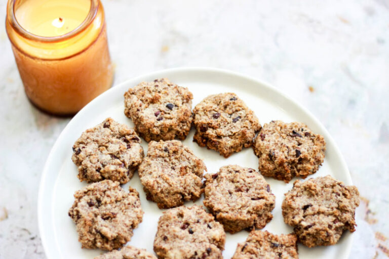 Mind Pump Ahoy! Keto Cacao Nib Cashew Cookies (Paleo / Vegan)