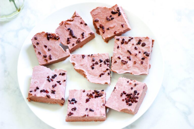 Sugar-Free Red Velvet Freezer Fudge (Paleo / Vegan)