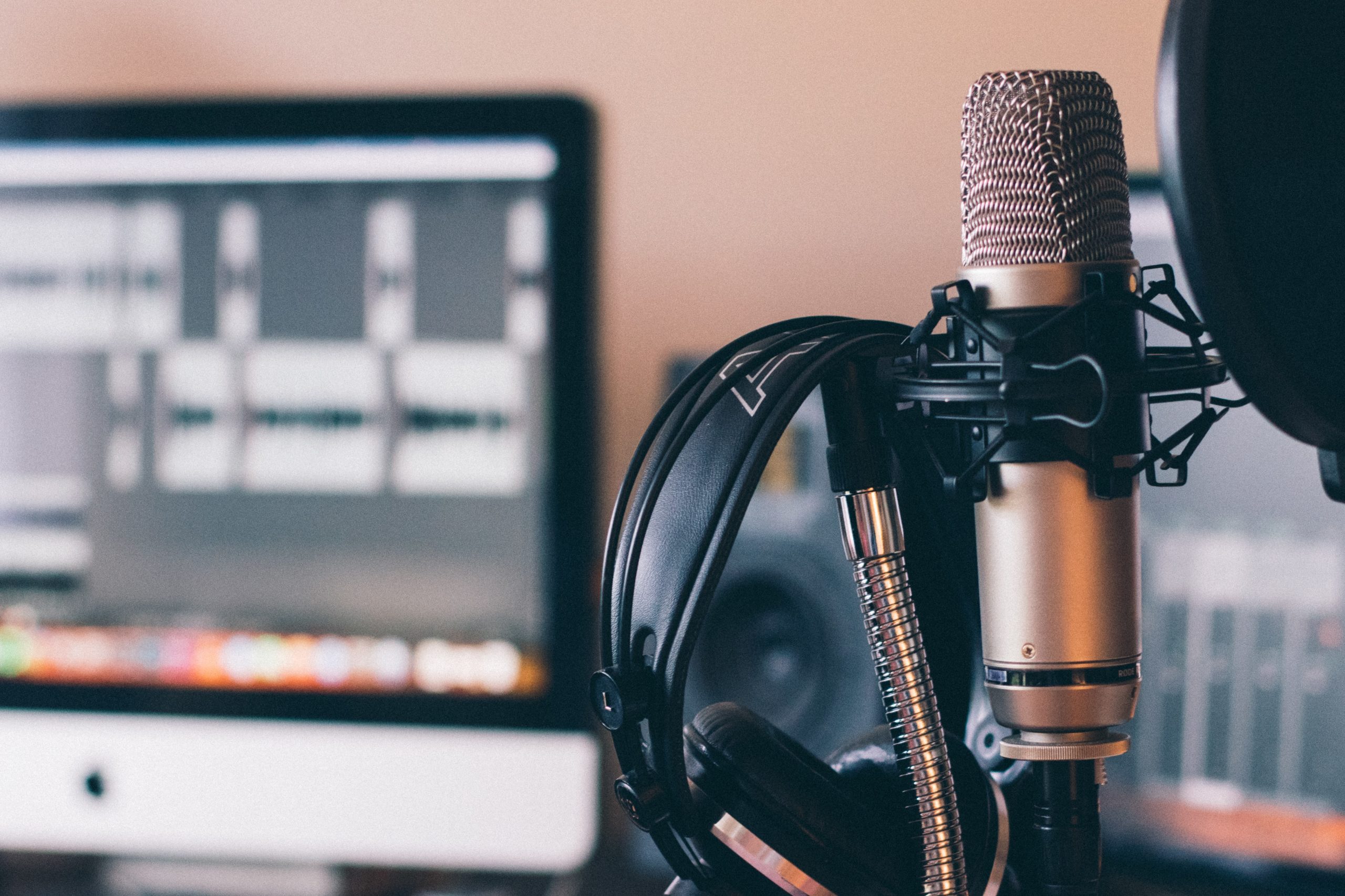 How to Launch a Kickass Podcast